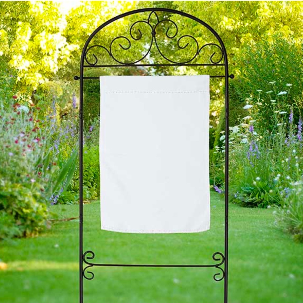 Personalization mall garden flag stand. New in box